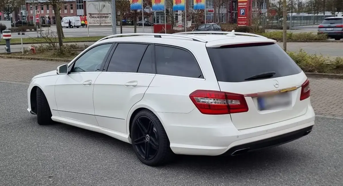 Gebraucht Mercedes E350 AMG line 265 PS (194 kW) 2013 Weiß Kombi
