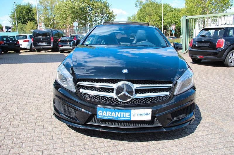 Schwarz Gebraucht 2016 Mercedes A200 AMG line Limousine | 17.200 € (Fairer Preis) - Bild 1/4