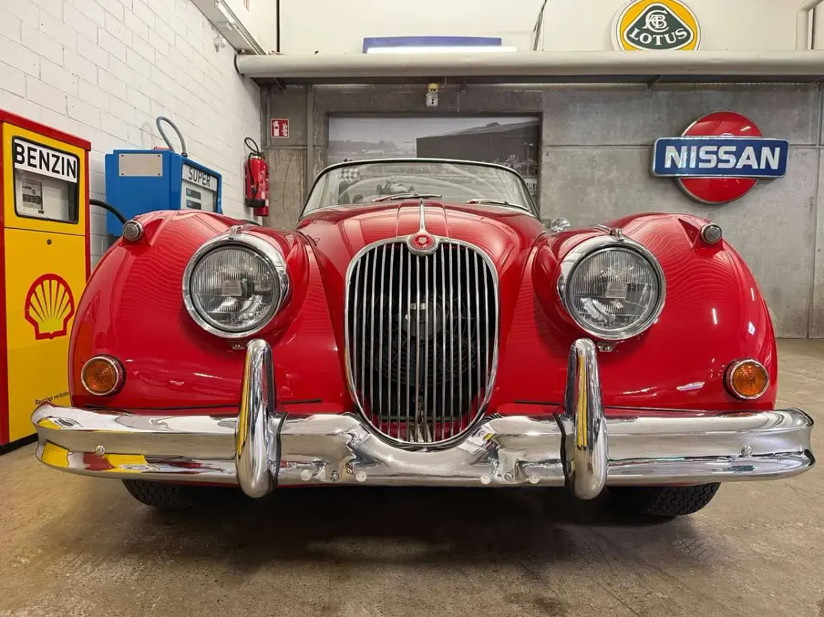 Gebraucht Jaguar XK 209 PS (153 kW) 1958 Rot Cabrio