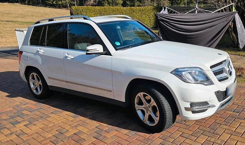 Gebraucht Mercedes GLK220 174 PS (127 kW) 2013 Weiß SUV