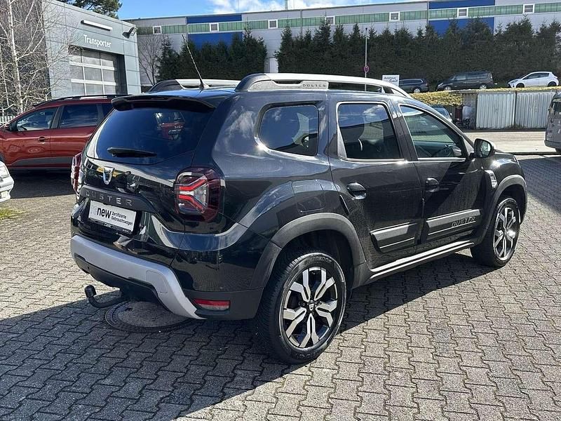 Gebraucht Dacia Duster Prestige 150 PS (110 kW) 2022 Perlmuttschwarz SUV