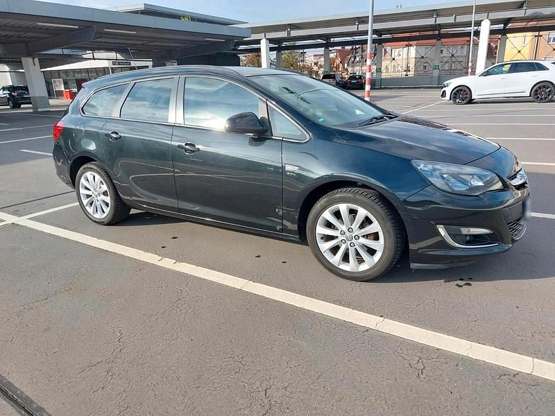 Gebraucht Opel Astra 120 PS (88 kW) 2014 Schwarz Kombi