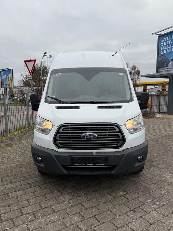 Gebraucht Ford Transit Trend 131 PS (96 kW) 2020 Weiß Van / Kleinbus