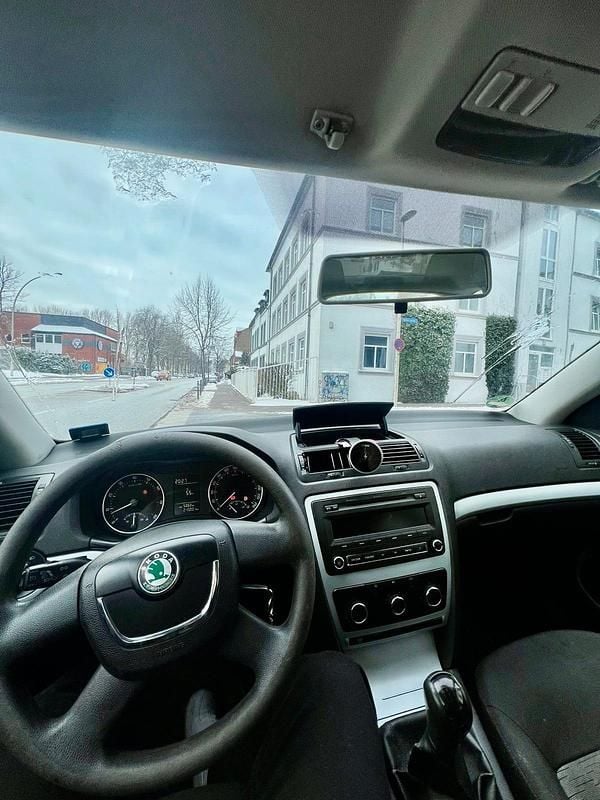 Gebraucht Skoda Octavia 122 PS (89 kW) 2009 Schwarz Kombi