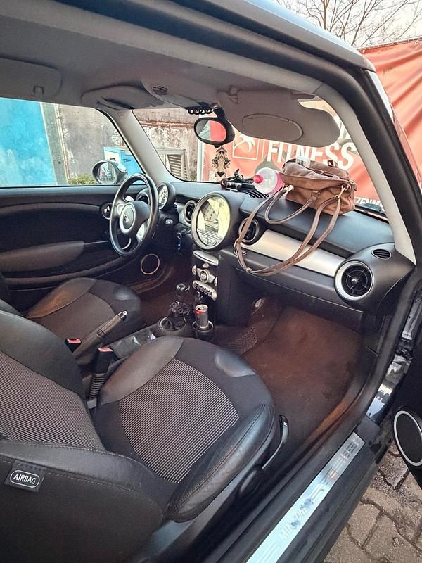 Second-hand Mini Cooper 120 CP (88 kW) 2007 Negru Hatchback
