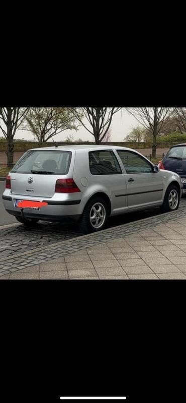 Grau Gebraucht 2001 VW Golf IV Kleinwagen | 900 € (Fairer Preis) - Bild 1/2