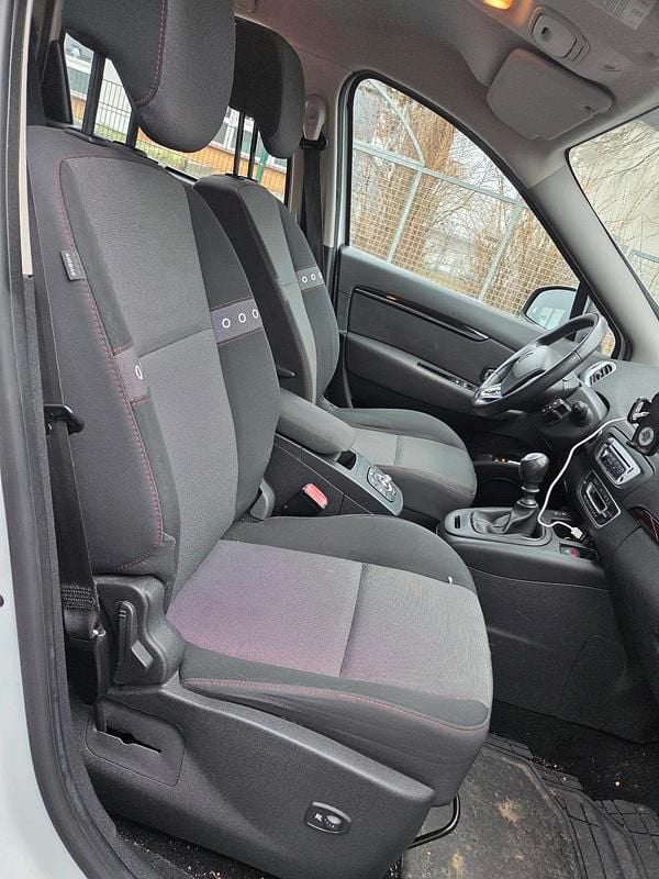 Gebraucht Renault Scénic III 130 PS (95 kW) 2013 Weiß Van / Kleinbus