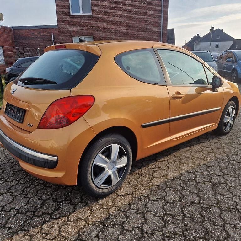 Gebraucht Peugeot 207 Tendance 88 PS (64 kW) 2006 Orange Kleinwagen
