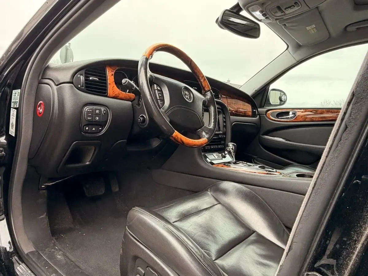 Gebraucht Jaguar XJ8 396 PS (291 kW) 2005 Schwarz Limousine