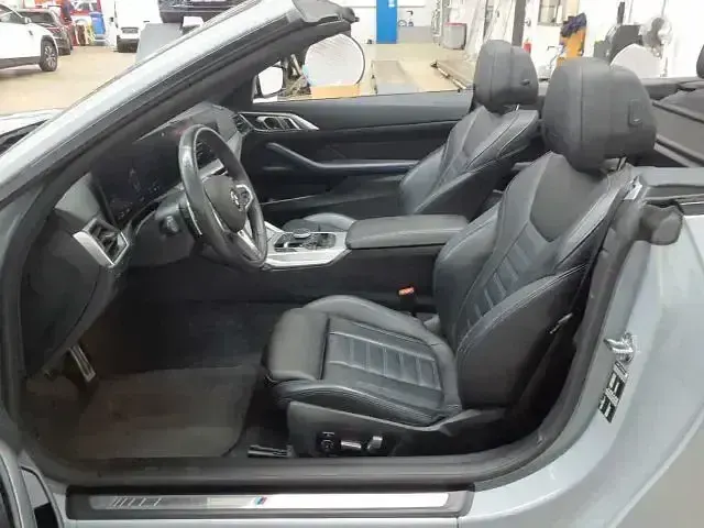 Gebraucht BMW 420 Cabriolet M Sport 190 PS (139 kW) 2023 M brooklyn grau metallic Cabrio