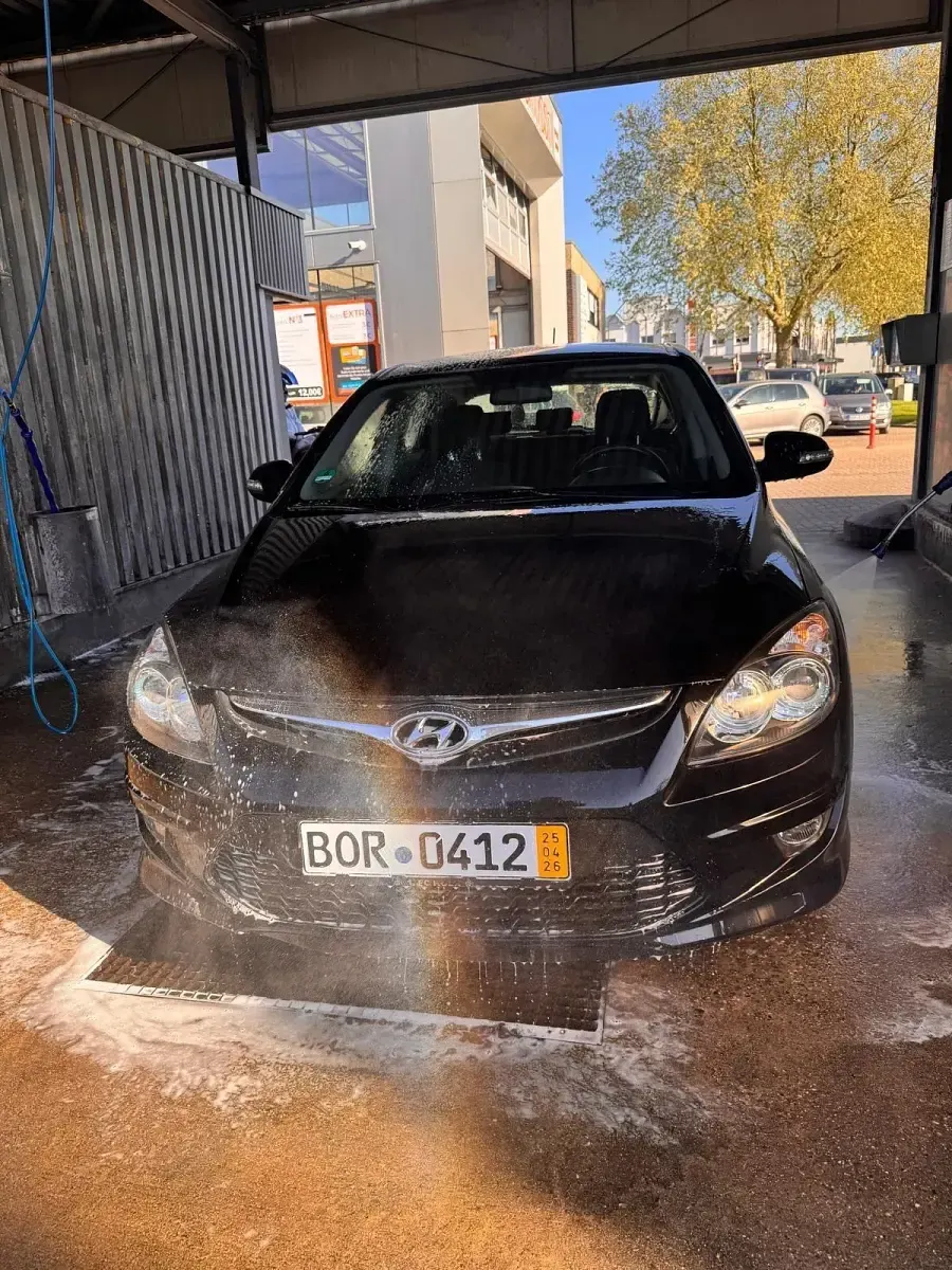 Gebraucht Hyundai i30 105 PS (77 kW) 2011 Schwarz Kombi