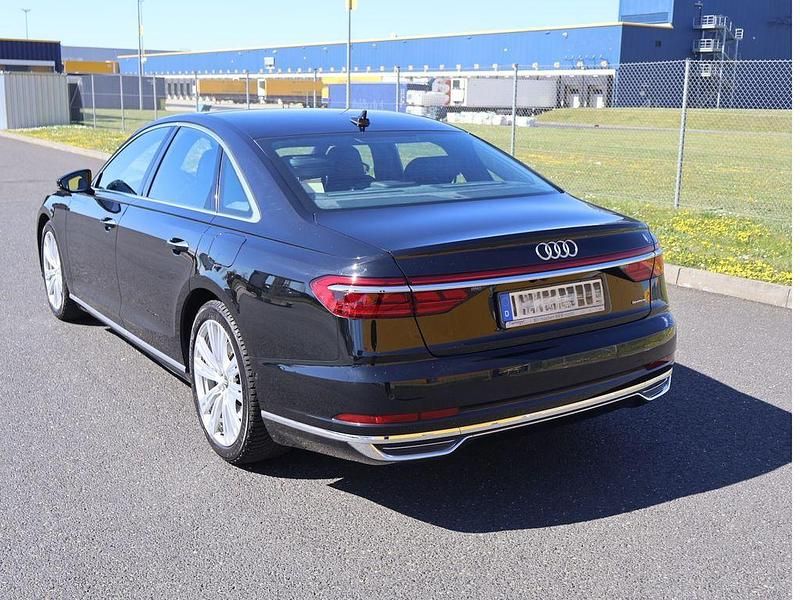 Gebraucht Audi A8L 449 PS (330 kW) 2021 Schwarz Limousine