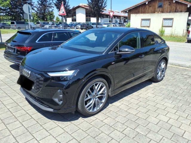 Schwarz Gebraucht 2022 Audi Q4 Sportback e-tron Ambiente SUV | 39.430 € (Fairer Preis) - Bild 1/4