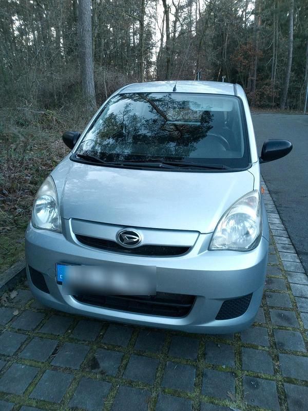 Silber Gebraucht 2008 Daihatsu Cuore Kleinwagen | 1.600 € (Fairer Preis) - Bild 1/4