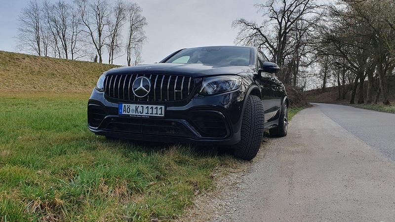 Schwarz Gebraucht 2019 Mercedes GLC63 AMG AMG Coupé | 70.000 € (Etwas zu teuer) - Bild 1/4