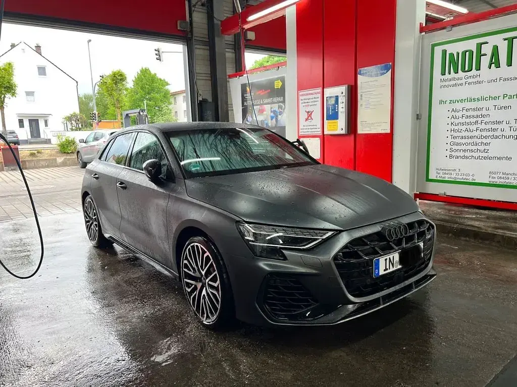 Gebraucht Audi S3 Sport 333 PS (244 kW) 2024 Grau Limousine