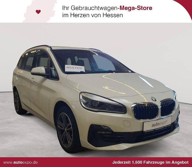 Alpinweiß Gebraucht 2021 BMW 216 Gran Tourer Sport Line Van / Kleinbus | 18.690 € (Fairer Preis) - Bild 1/4