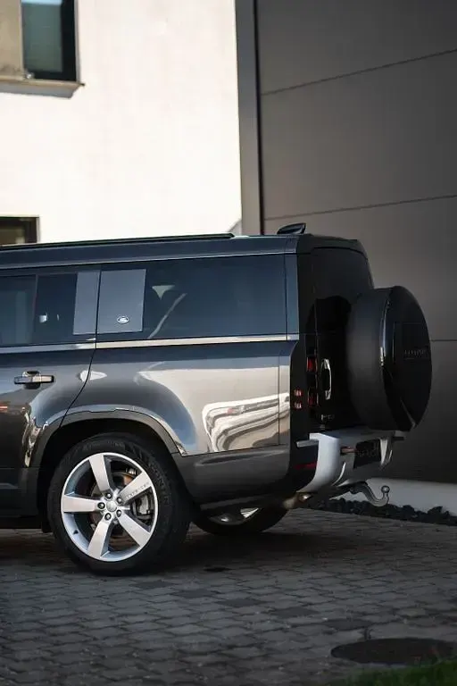 Gebraucht Land Rover Defender 300 PS (220 kW) 2023 Grau SUV