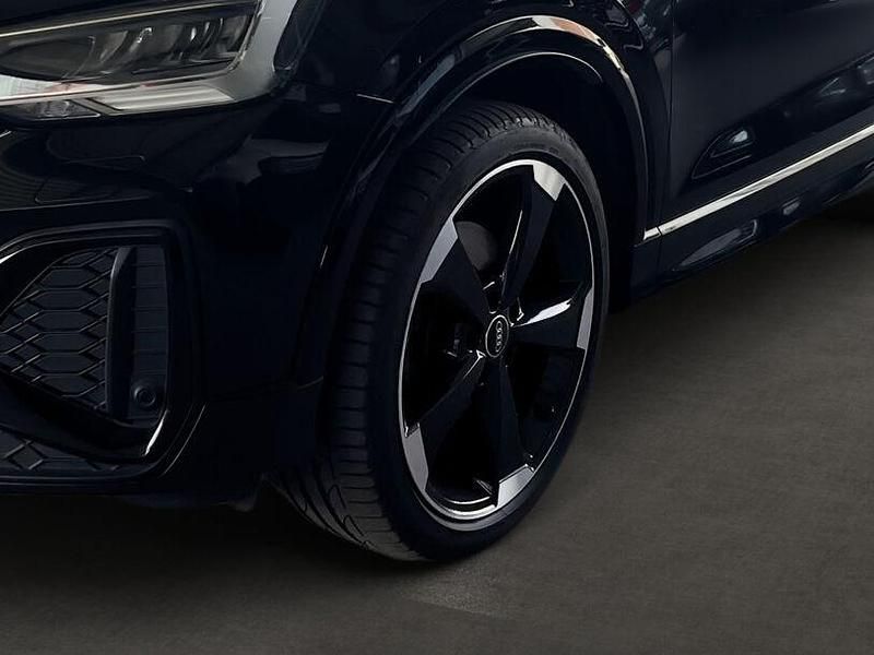 Gebraucht Audi Q2 S-Line 150 PS (110 kW) 2023 Mythosschwarz metallic SUV