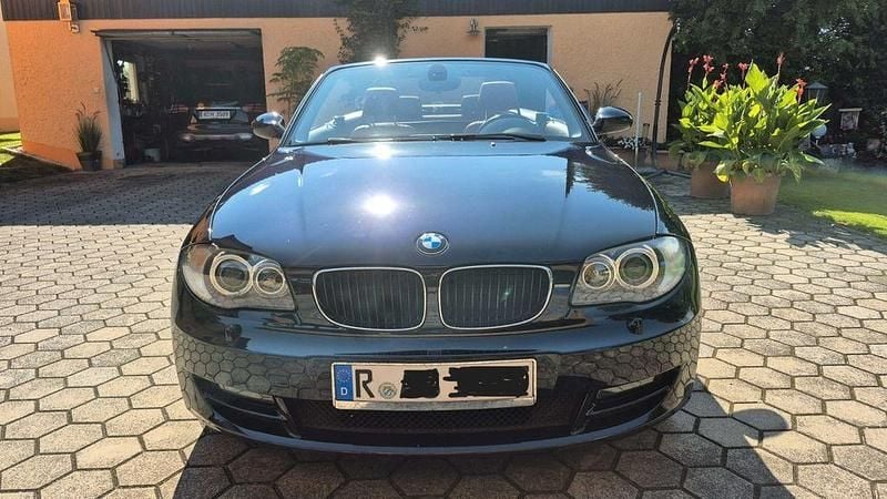 Blau Gebraucht 2009 BMW 125 Cabriolet Sport Line Cabrio | 8.900 € (Superpreis) - Bild 1/4