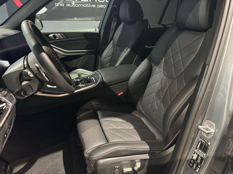 Gebraucht BMW X5 Sport Line 298 PS (219 kW) 2025 Skyscraper grau metallic SUV