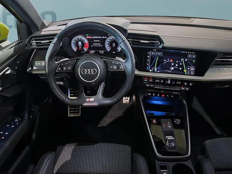 Second-hand Audi S3 2024 Galben Berlinǎ