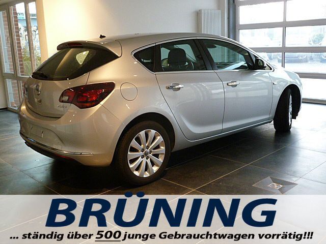 Gebraucht Opel Astra Excellence 140 PS (102 kW) 2013 Silber metallic Limousine