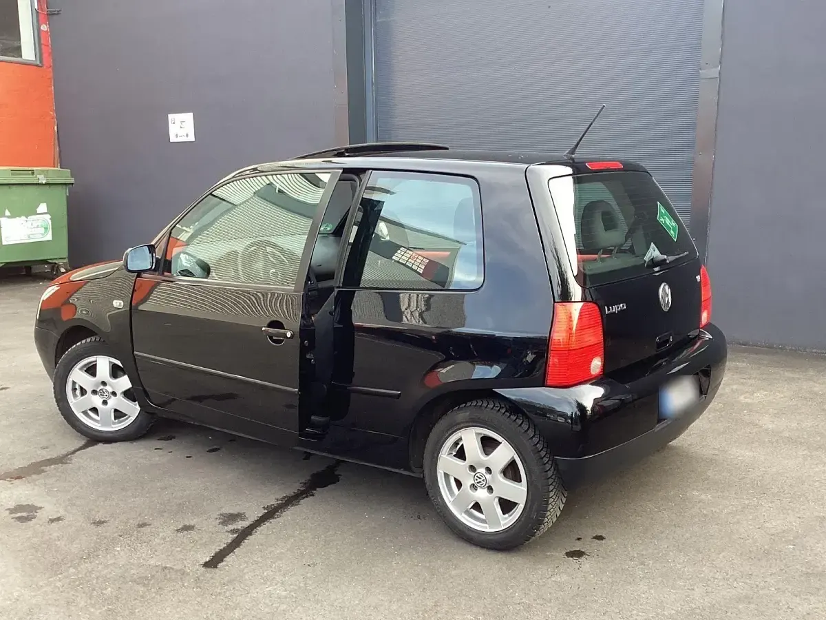 Gebraucht VW Lupo Trendline 75 PS (55 kW) 2003 Schwarz Kleinwagen