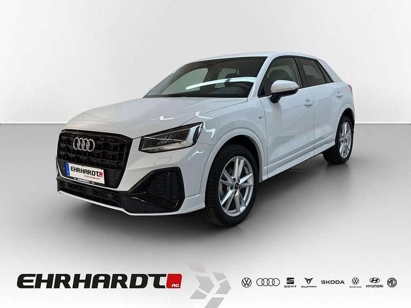Gletscherweiß metallic Gebraucht 2024 Audi Q2 S-Line SUV | 28.690 € (Fairer Preis) - Bild 1/4