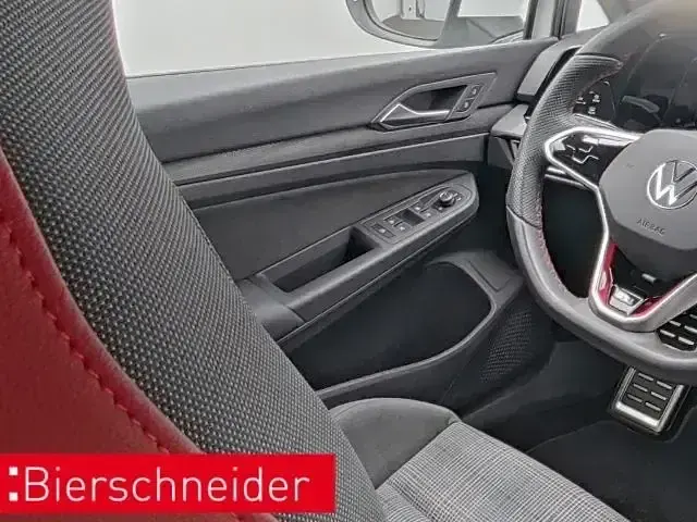 Gebraucht VW Golf VIII 2024 Weiss Limousine