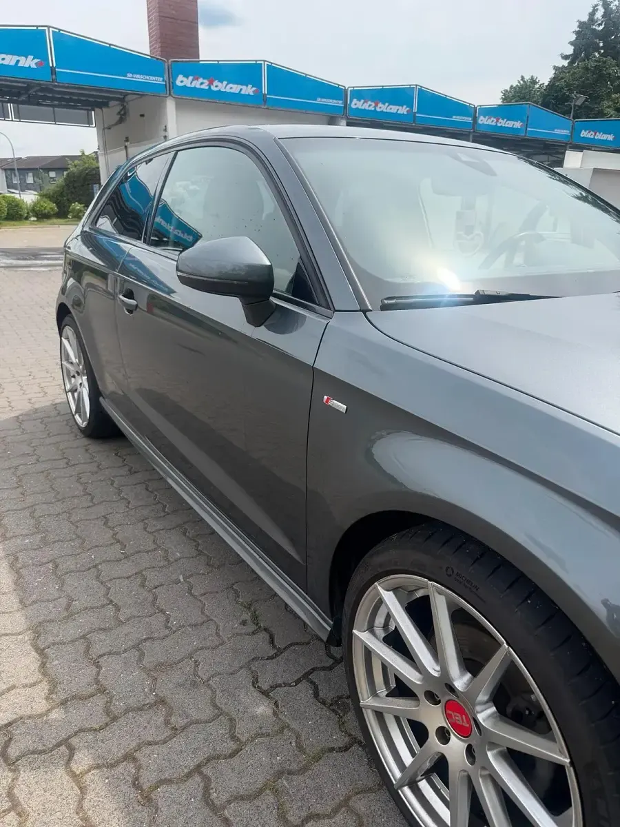 Gebraucht Audi A3 S-Line 140 PS (102 kW) 2014 Grau Kleinwagen