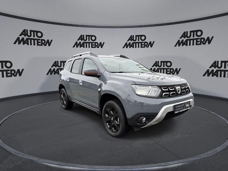 Second-hand Dacia Duster 101 CP (74 kW) 2022 Gri SUV