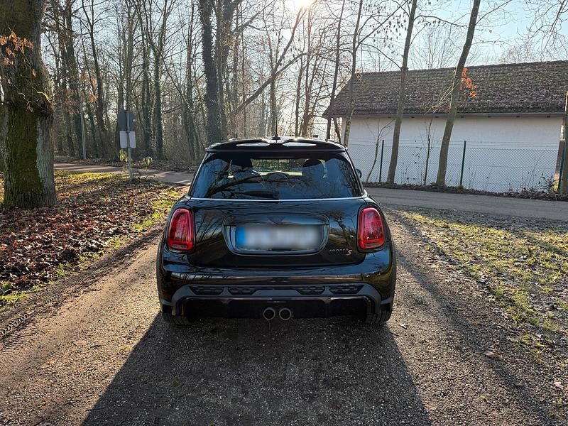 Gebraucht Mini John Cooper Works 178 PS (130 kW) 2021 Schwarz Kleinwagen