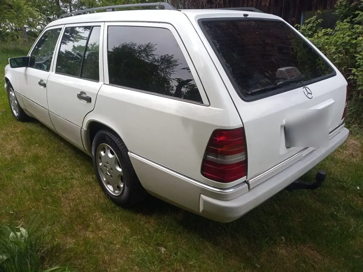 Usata Mercedes E250 116 CV (85 kW) 1994 Bianco Station wagon