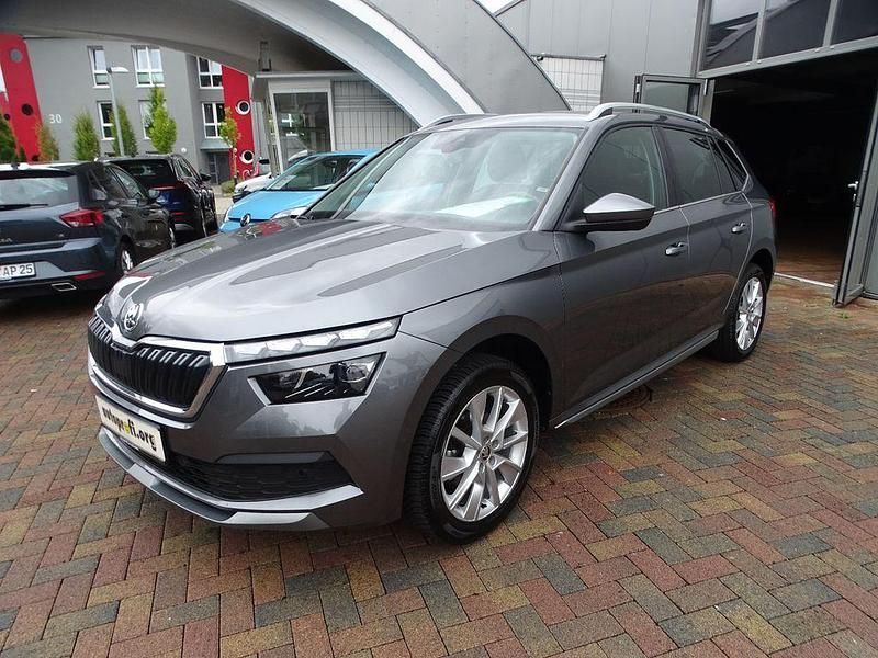 Grau Gebraucht 2022 Skoda Kamiq Style SUV | 14.950 € (Guter Preis) - Bild 1/4