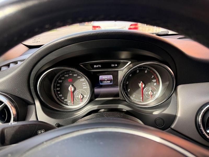 Gebraucht Mercedes CLA180 Edition 122 PS (89 kW) 2018 Grau Limousine