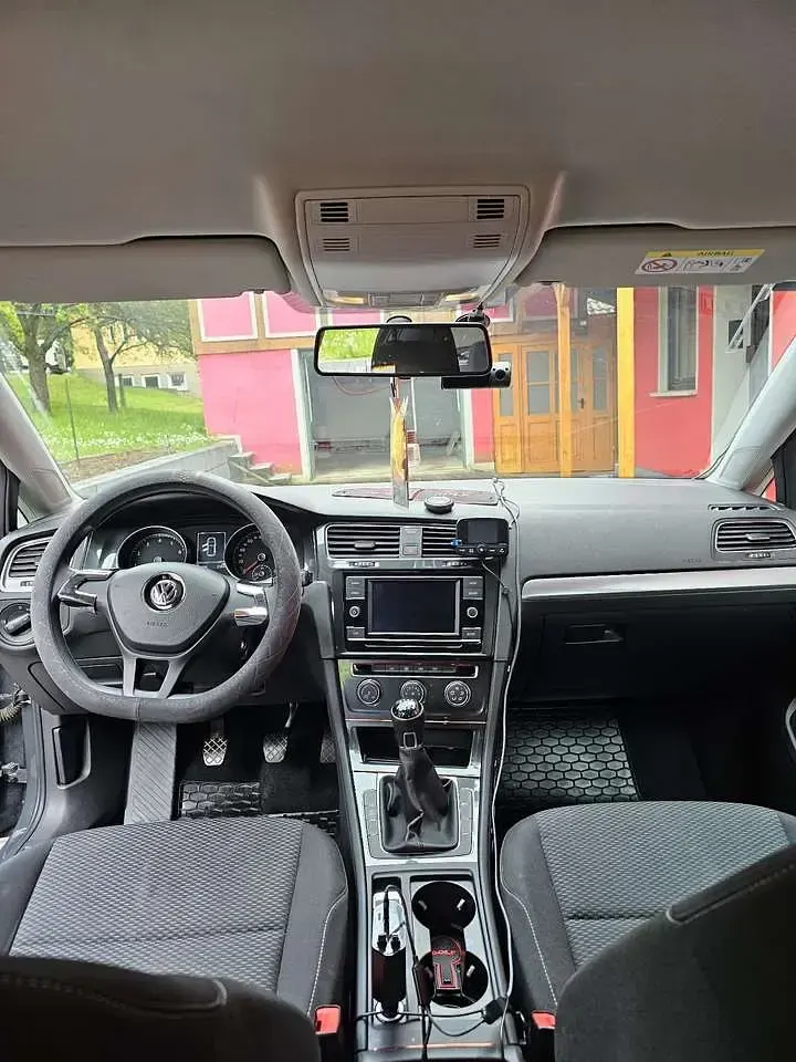 Gebraucht VW Golf VII Trendline 86 PS (63 kW) 2018 Grau Kleinwagen