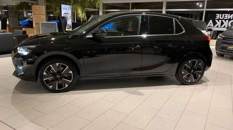 Gebraucht Opel Corsa-e Ultimate 100 kW (136 PS) 2023 Diamant schwarz metallic Kleinwagen