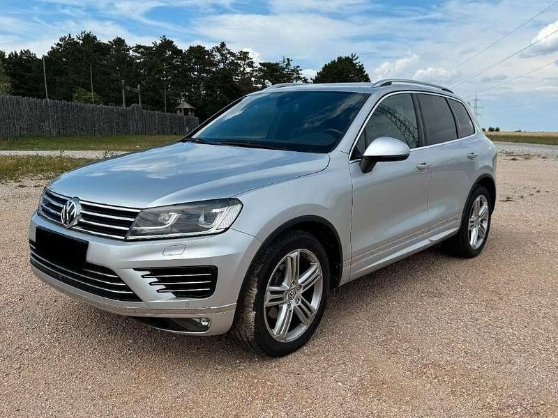 Silber Gebraucht 2015 VW Touareg Exclusive SUV | 11.500 € (Superpreis) - Bild 1/4