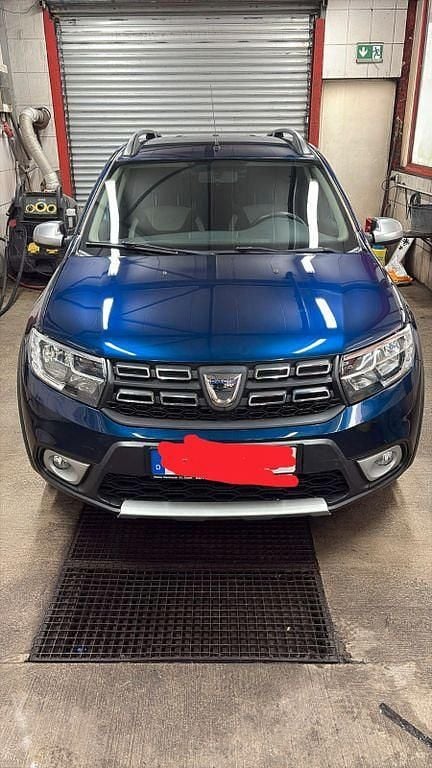 Gebraucht Dacia Logan MCV Stepway 90 PS (66 kW) 2018 Blau Limousine