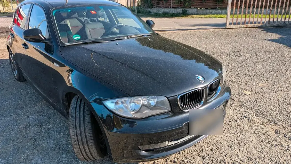 Gebraucht BMW 116 116 PS (85 kW) 2010 Schwarz Kleinwagen