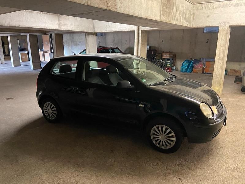 Second-hand VW Polo Basis 64 CP (47 kW) 2003 Negru Hatchback