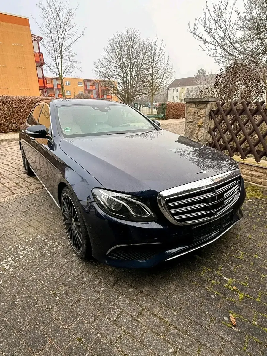 Gebraucht Mercedes E350 315 PS (231 kW) 2018 Limousine
