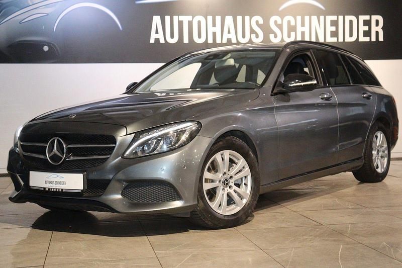Gebraucht Mercedes C220 170 PS (125 kW) 2018 Grau Kombi
