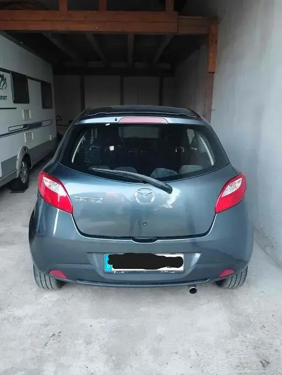 Gebraucht Mazda 2 Inclusive 75 PS (55 kW) 2008 Grau Kleinwagen