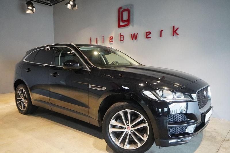 Narvik/ebony Gebraucht 2018 Jaguar F-Pace Prestige SUV | 24.941 € (Superpreis) - Bild 1/3