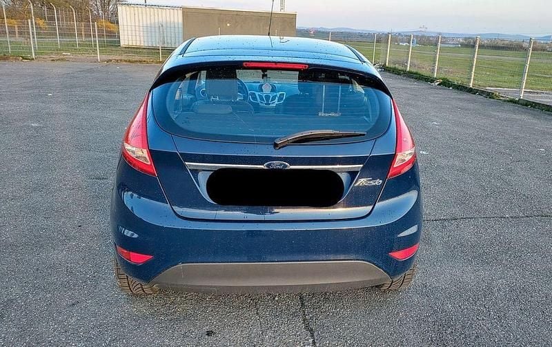 Gebraucht Ford Fiesta Titanium 82 PS (60 kW) 2009 Blau Kleinwagen