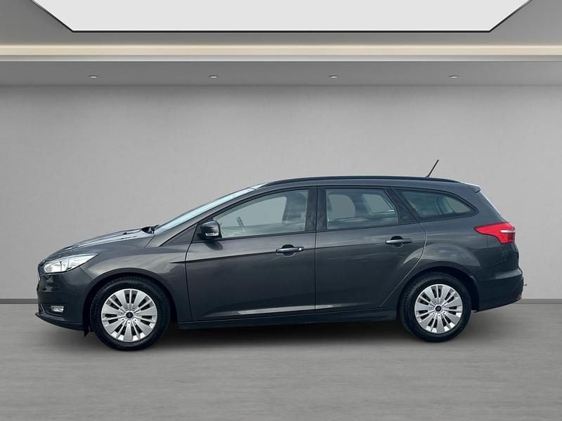Gebraucht Ford Focus Business Edition 125 PS (91 kW) 2018 Grau Kombi
