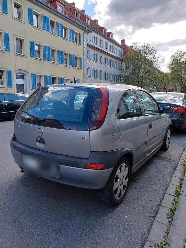 Second-hand Opel Corsa 75 CP (55 kW) 2003 Argintiu Hatchback
