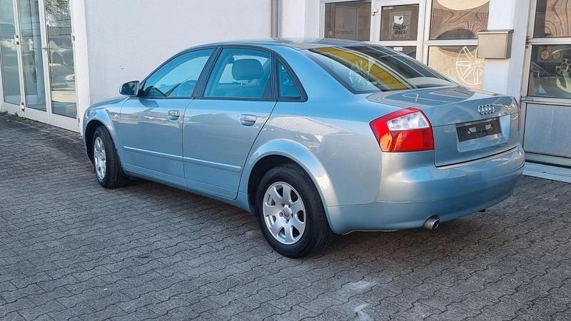 Gebraucht Audi A4 105 PS (77 kW) 2003 Blau Limousine